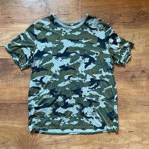 Nike camo t-shirt